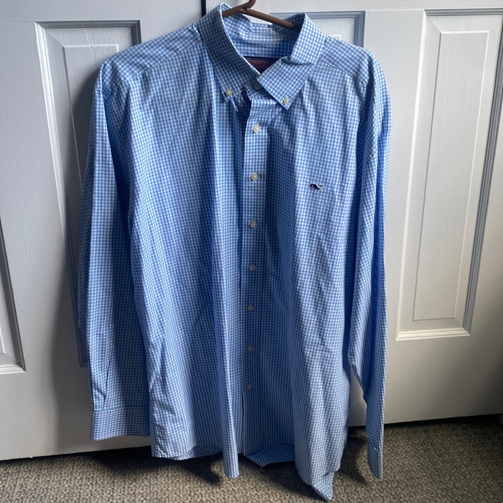 Blue and white pattern vineyard vines